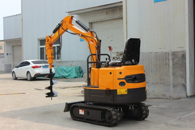 小型挖掘機如何正確操作